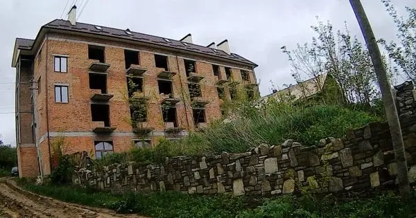 Хмельницький суд зобовʼязав знести базу відпочинку на березі Дністра