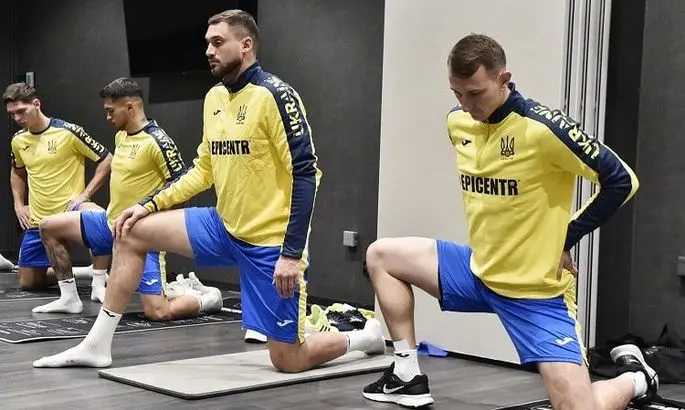 Замена Лунину. Бущан оперативно прибыл в лагерь сборной Украины. ВИДЕО