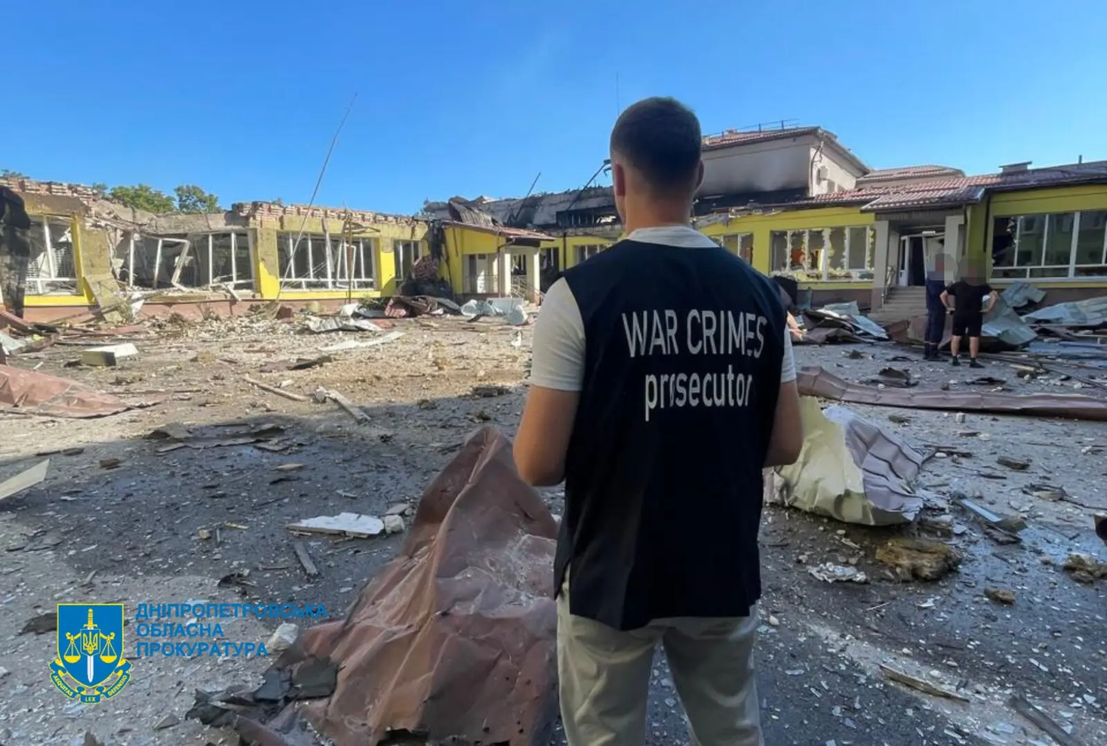 У Дніпропетровській області внаслідок ворожих обстрілів згоріла школа