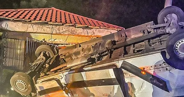 На Миколаївщині рейсовий автобус з 20 пасажирами злетів у кювет, є загиблі та травмовані