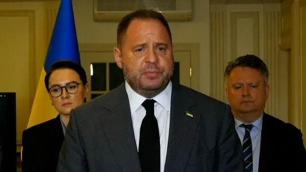 Хто може змусити Росію сісти за стіл переговорів: Єрмак відповів