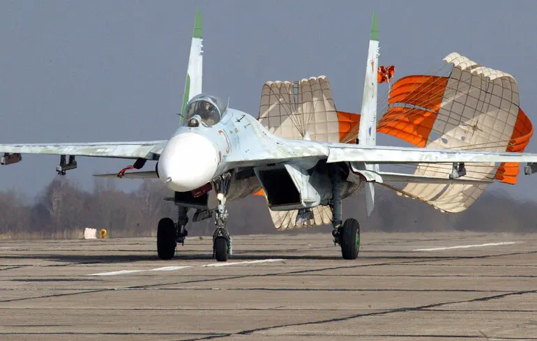 В Росії розбився винищувач Су-27