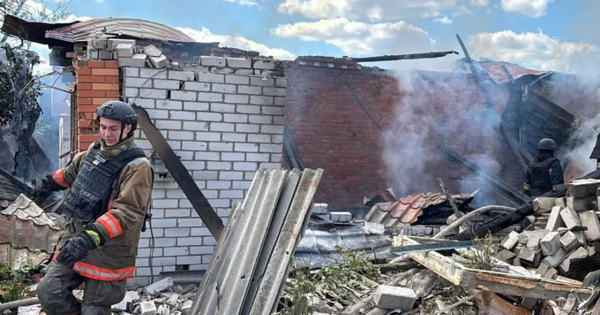 Росіяни обстріляли селище в Харківській області з РСЗВ