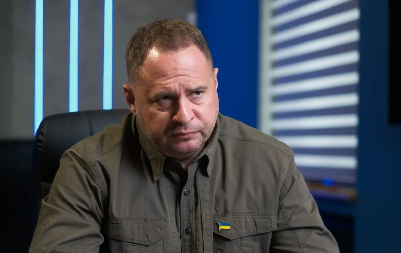 У Зеленського підтвердили, що росіяни вдарили по Кабміну "Іскандером"