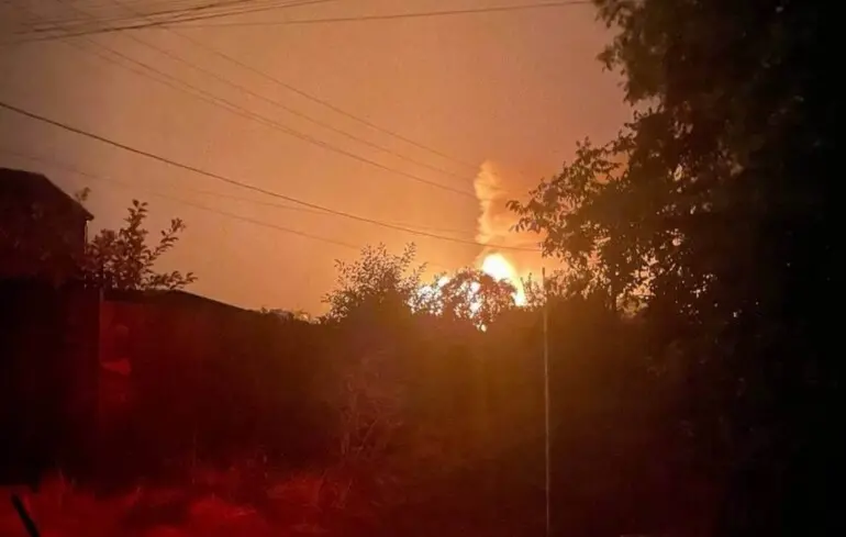Росіяни вдарили по Запоріжжю "шахедами", у місті спалахнула пожежа, в ОВА показали наслідки нальоту