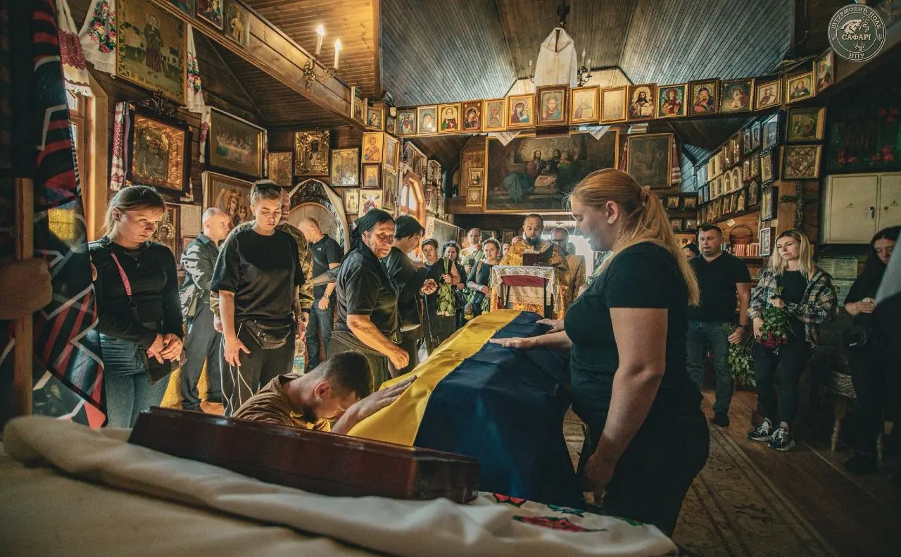У Києві попрощались з Владиславом Хвостиком з штурмового полку «Сафарі» бригади Нацполіції «Лють»
