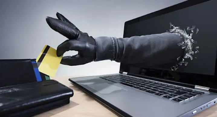 Чернівчанин намагався отримати матеріальну допомогу і втратив 206 тисяч гривень
