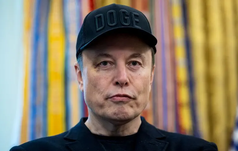 Elon Musk Accuses Apple of Anti-Competitive Practices