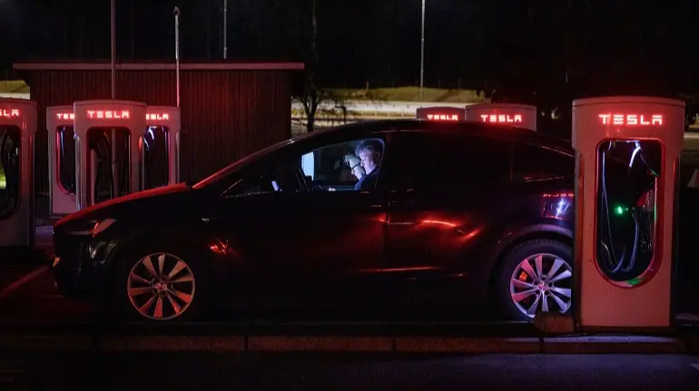 Продажі Tesla в Норвегії злетіли більше ніж утричі