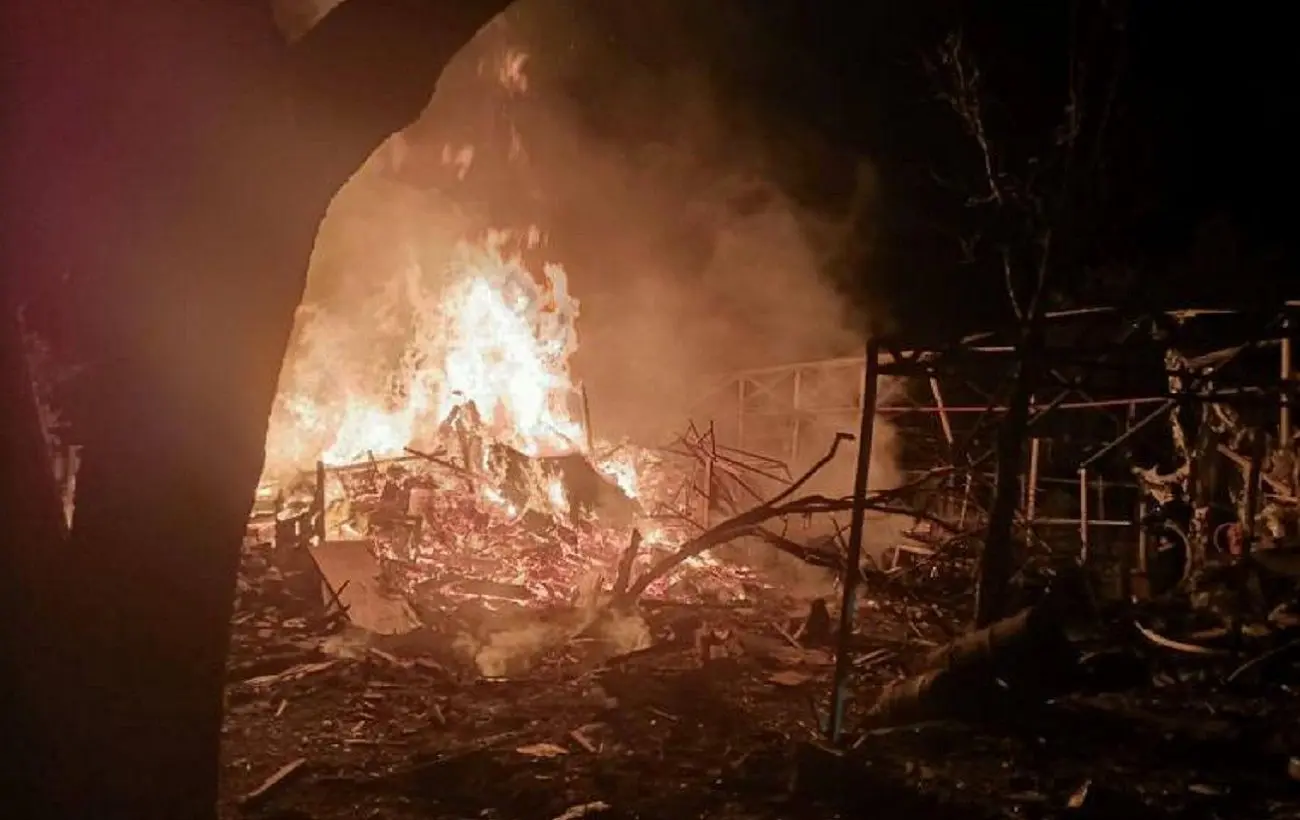 Пошкоджені будинки та дитсадок: з'явились кадри наслідків масованої атаки на Бучу