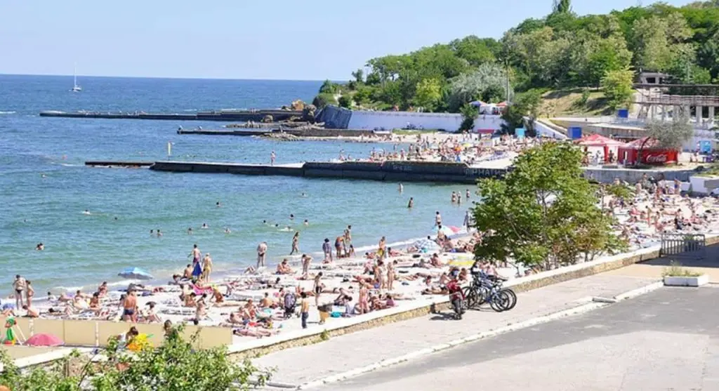 Одеса: Перевірки пляжів тривають під час війни
