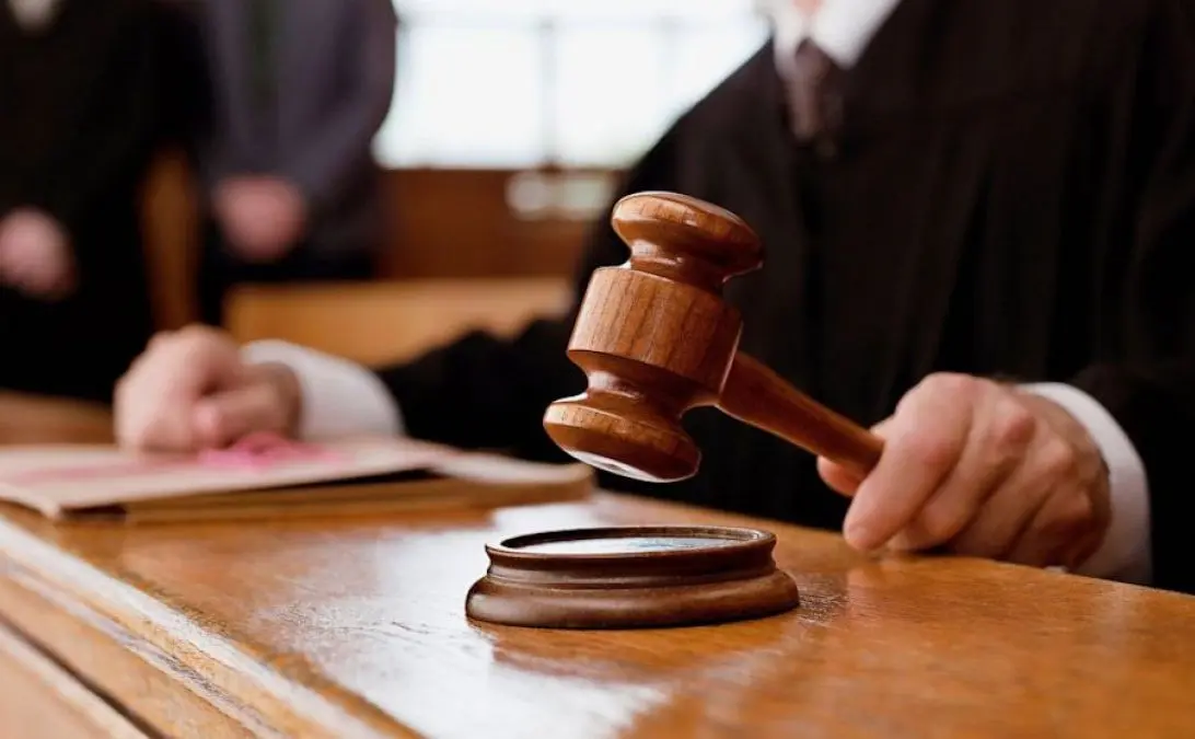 У столиці судитимуть росіянина, який поцупив у пенсіонерки сумку з грошима