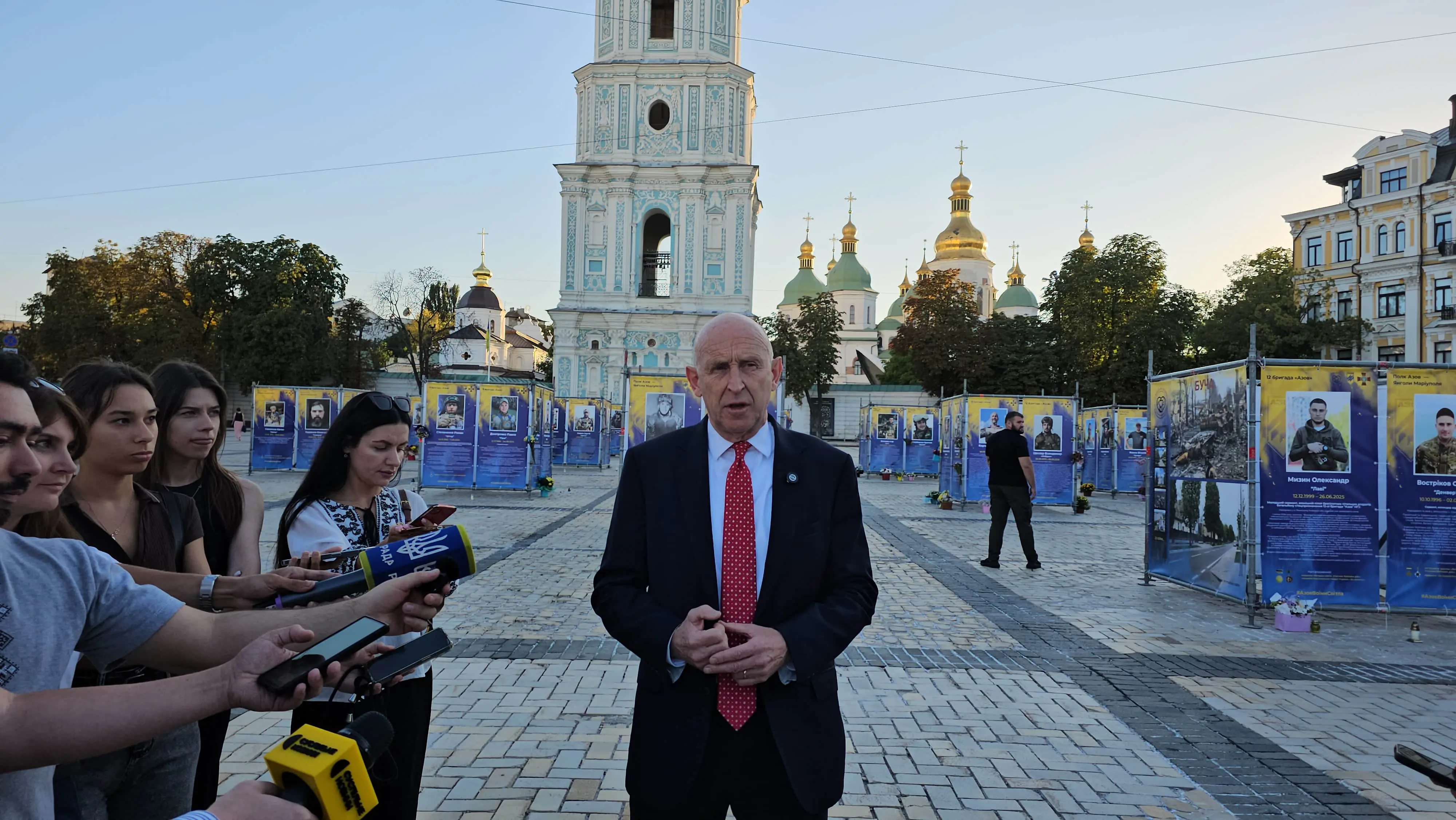 Міністр оборони Британії: Путін хоче показати, що він сильний, але він слабший, ніж будь-коли