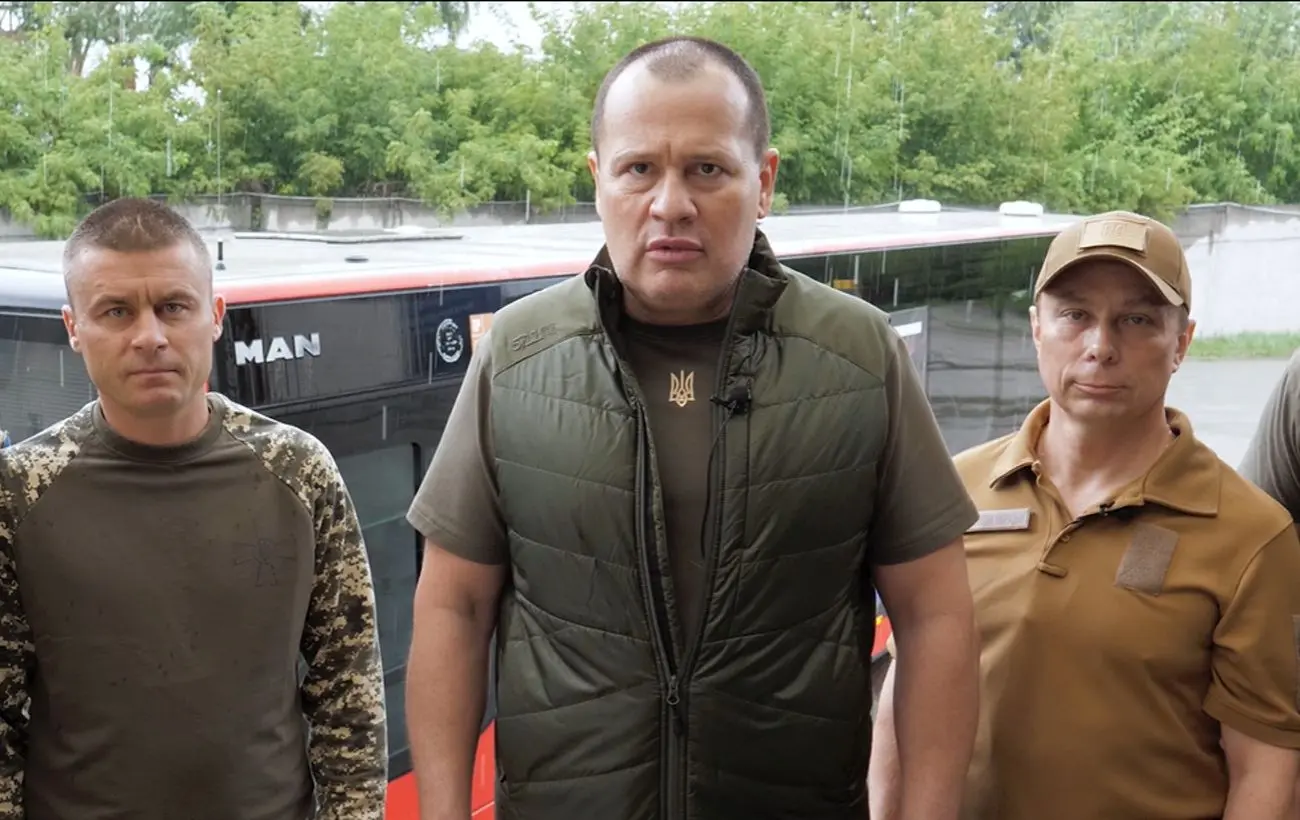 Палатний: "Українська команда" передала 72 бригаді автобус