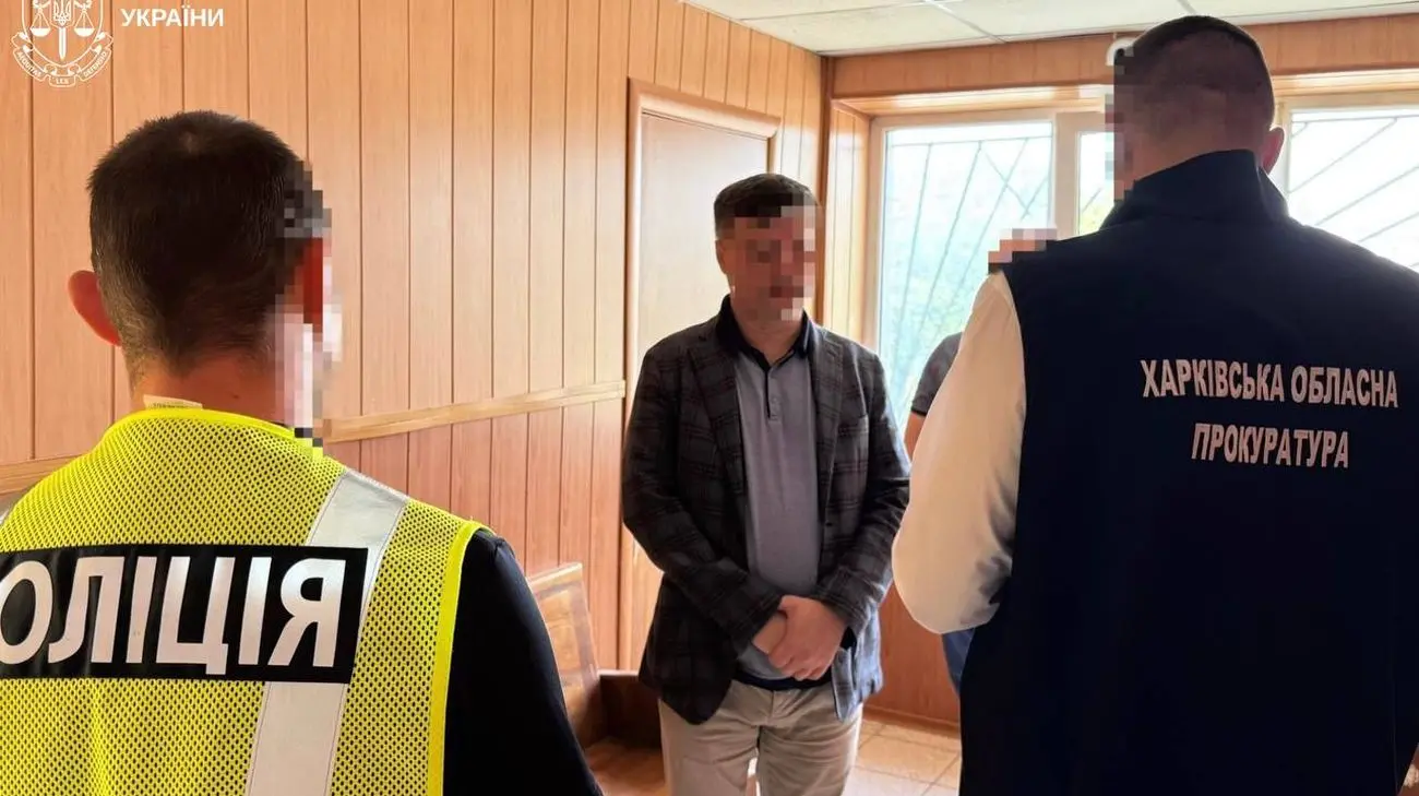 Чиновницю з Харківщини та підприємця з Полтави підозрюють у "схемах" на будівництві укриттів