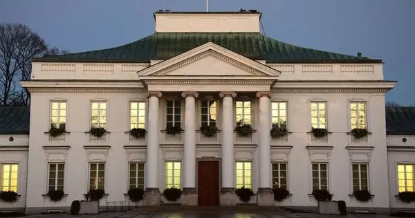 Двох білорусів затримали за польоти дроном над урядовими будівлями у Варшаві