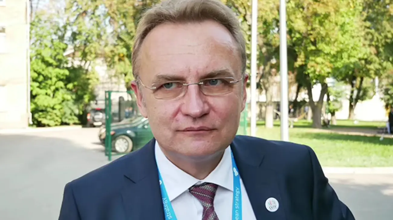 Мер Львова Садовий заявив, що знайшов у своєму кабінеті "прослушку"