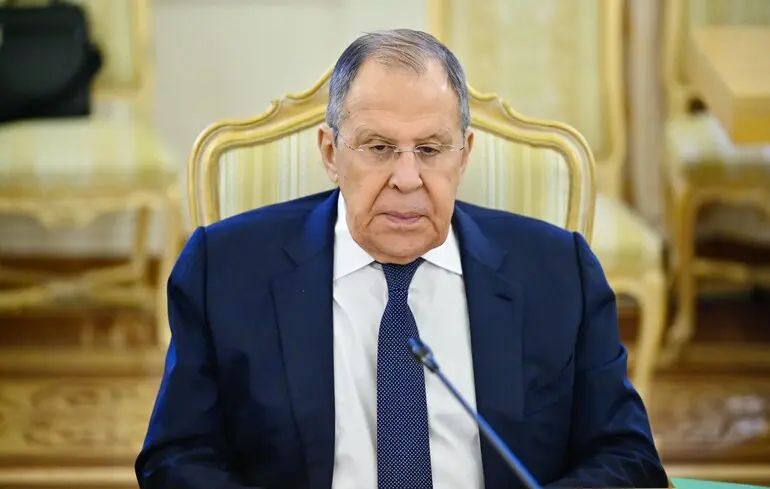 Лавров: Росія хоче проведення виборів в Україні до підписання мирної угоди