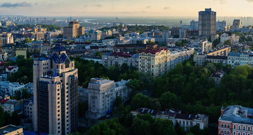 В Киеве прогремели взрывы. В городе работает ПВО