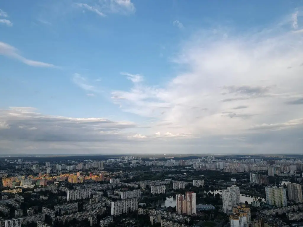 У Києві підприємці встановлюють перші об’єкти для торгівлі, вигляд і габарити яких відповідають уніфікованим стандартам