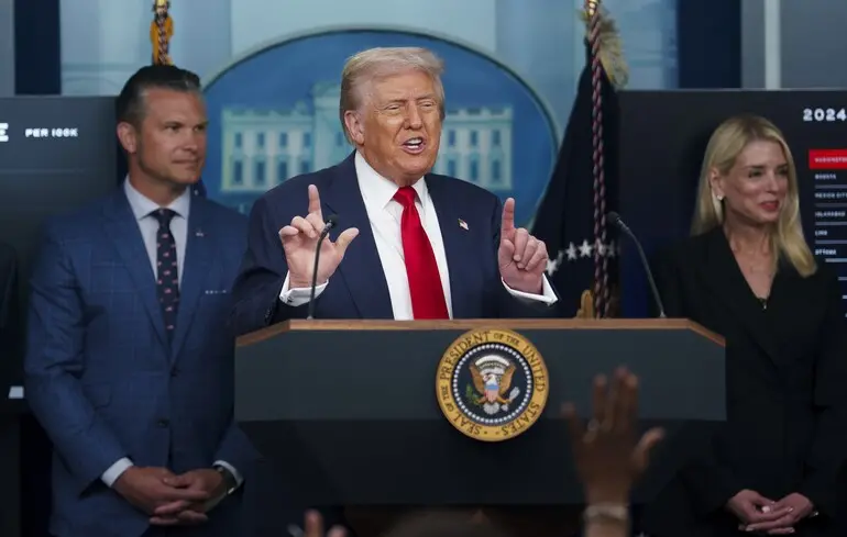 Трамп розповів, хто був його радником у питанні війни в Україні
