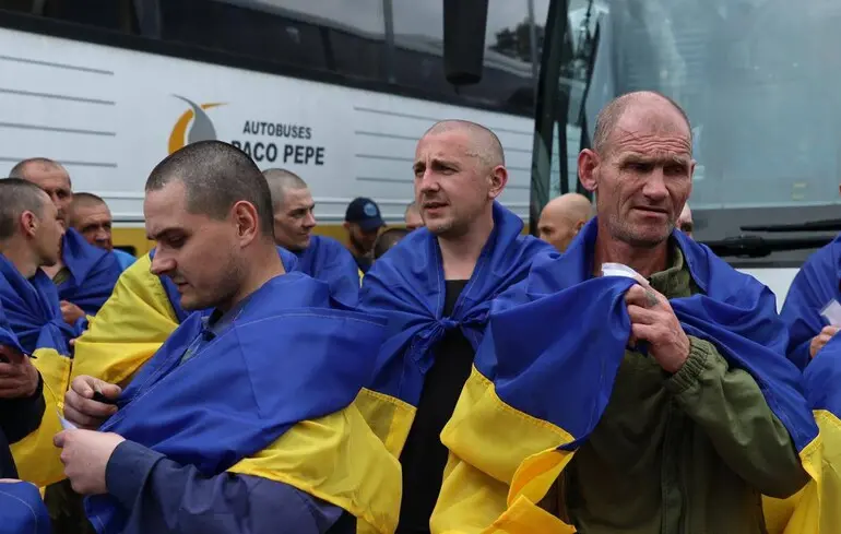 Обмін «1000 на 1000»: на Батьківщину повернулися 307 українських захисників