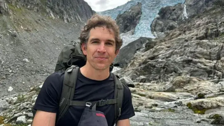 У Норвегії знайшли живим американського журналіста, який зник під час гірського походу