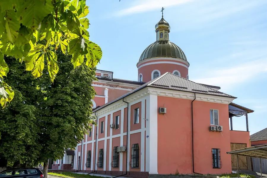 УПЦ отримала припис через підозру у зв’язках з РПЦ: пов’язані релігійні організації є на Вінниччині