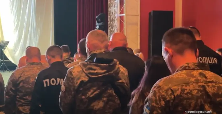 У Чернівцях посмертно вшанували захисників, які загинули у війні з Росією