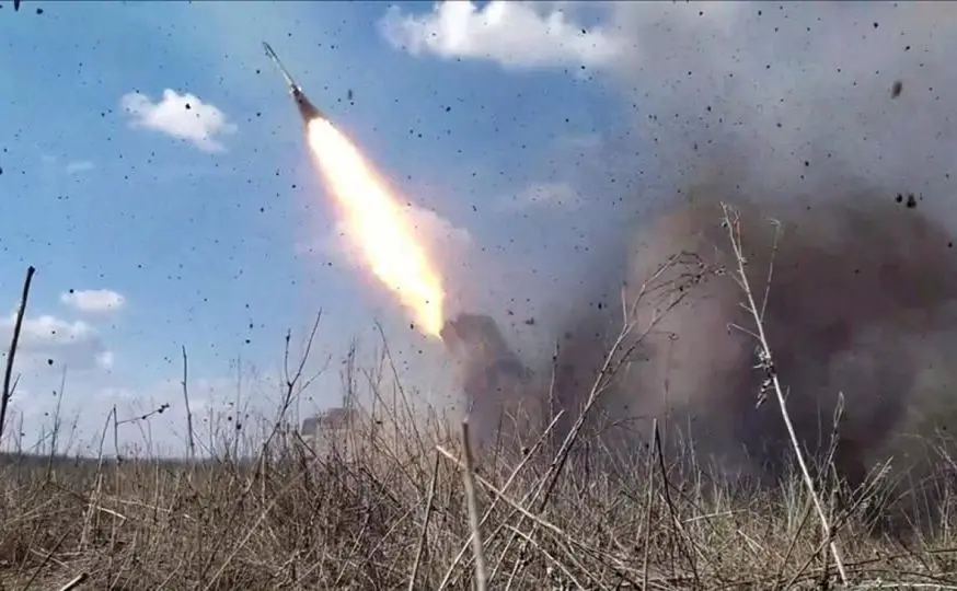 Один загиблий та 11 поранених: росіяни вдарили ракетою по території одного з навчальних підрозділів