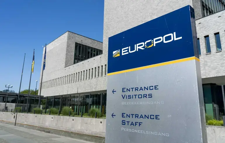 У Нідерландах арештували двох підлітків за шпигунство на користь Росії — BBC