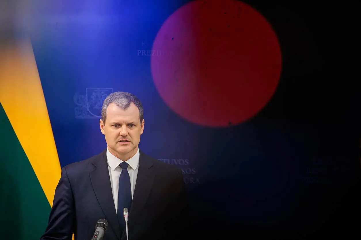 У керівній партії Литви заявили, що експрем'єр вирішив піти з політики після низки скандалів