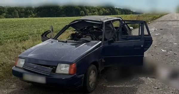 На Харківщині росіяни вдарили FPV-дроном по легковому авто, загинула літня пара