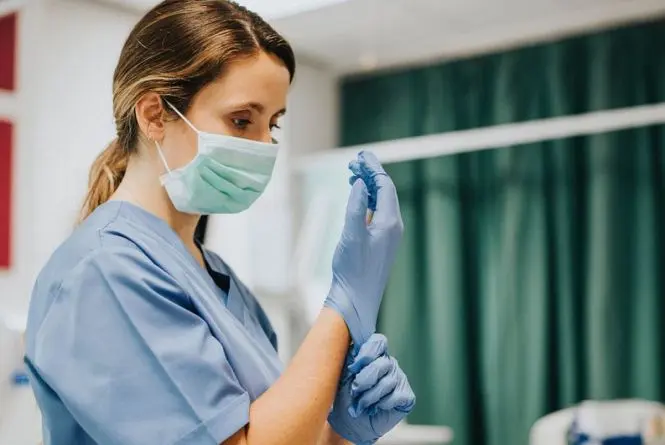 У столиці зберігається дефіцит кадрів у сферах обслуговування та медицини