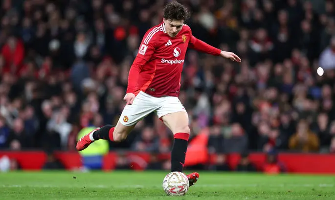 Victor Lindelof Could Join Bayer Leverkusen - Transfer News
