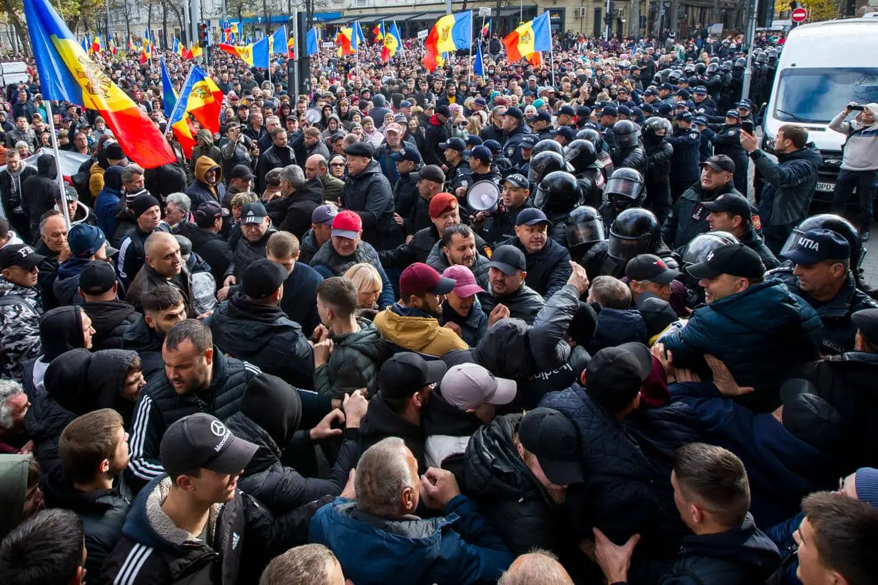 У Сербії затримали двох кураторів "таборів" для проросійських протестів у Молдові