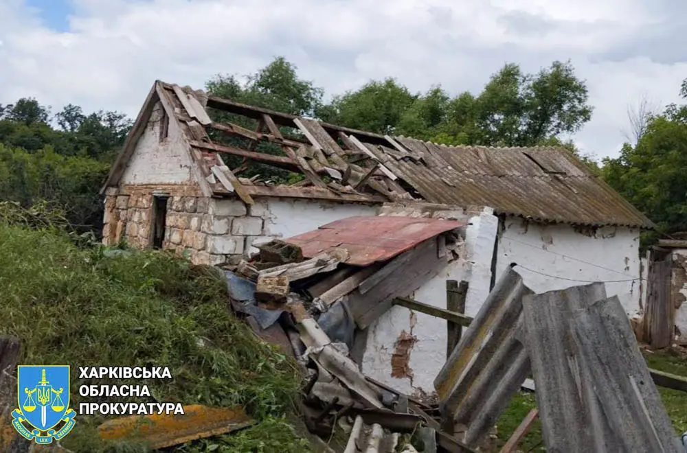 Чергові удари росіян по Купʼянщині: одна людина загинула, ще одна — поранена