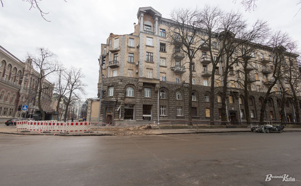 Будинок-пам’ятка на Інститутській: обстеження завершиться до кінця травня, далі — протиаварійні роботи
