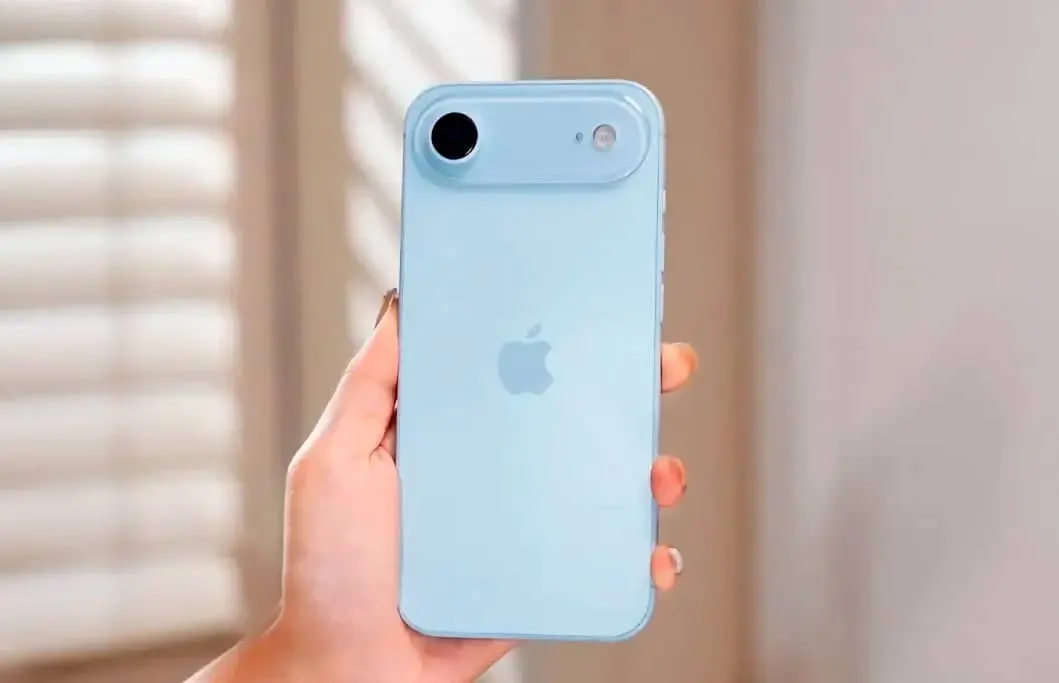 iPhone 17 Air у кольорі Sky Blue показали на новому відео