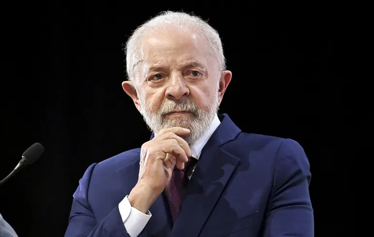 Лула відмовляється говорити з Трампом про мита: «Я не принижуватимуся»