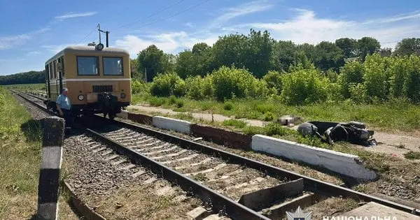 На Хмельниччині внаслідок ДТП на залізниці загинув 12-річний хлопчик