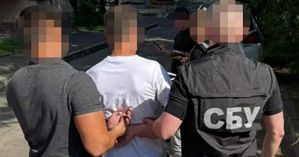 СБУ затримала посередника, який «допомагав» ухилянту вступити до вишу