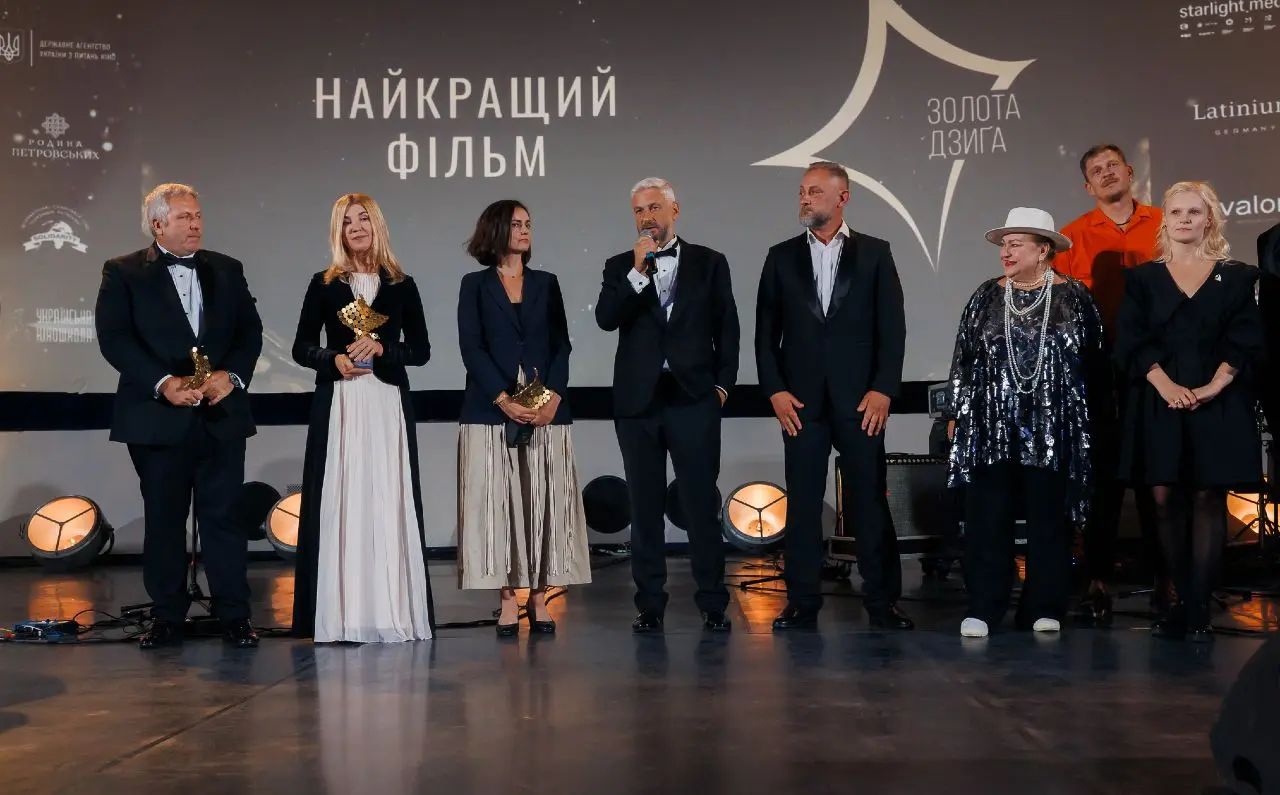 У столиці лауреатам IX Національної Кінопремії вручили «Золоту Дзиґу»: хто отримав