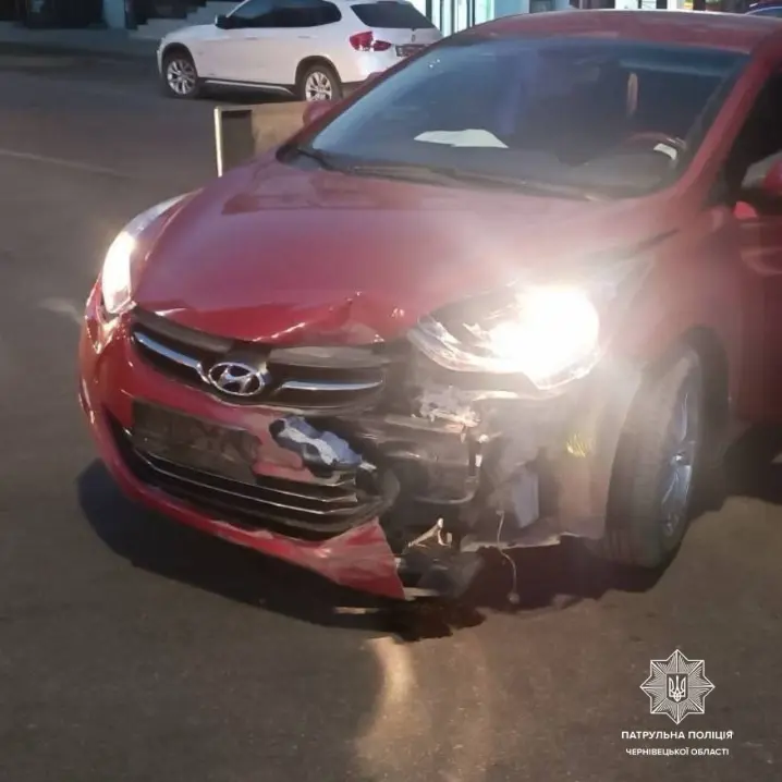 У Чернівцях на Небесної Сотні сталася ДТП: є травмовані