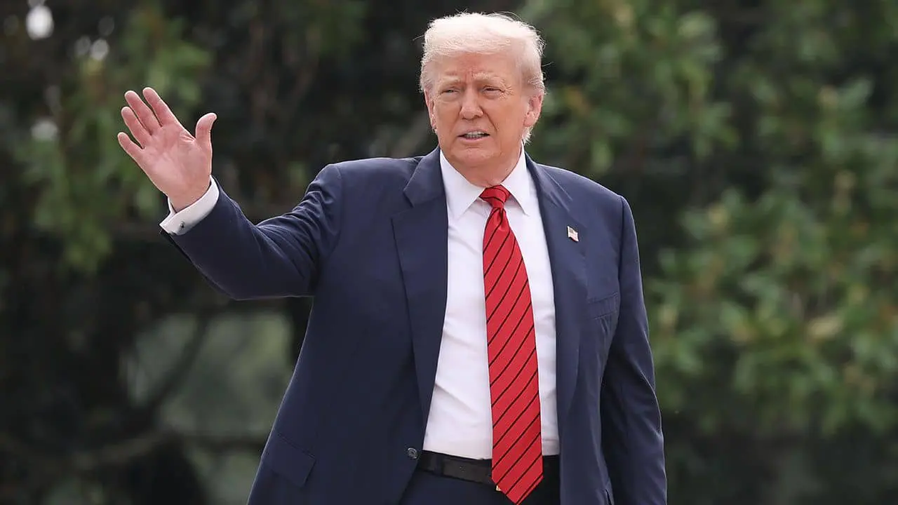 У нового президента Польщі розповіли про особливий подарунок від Трампа у день інавгурації