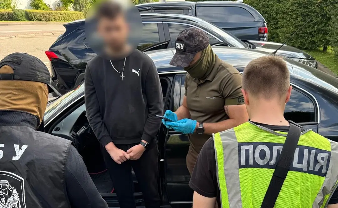 У Києві, Одесі та Дніпрі затримали наркоорганізацію, яка збувала кокаїн під час комендантської години