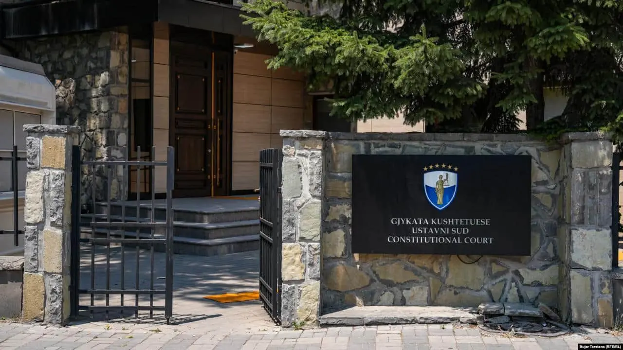 Політична криза в Косові: Конституційний суд запропонував рішення