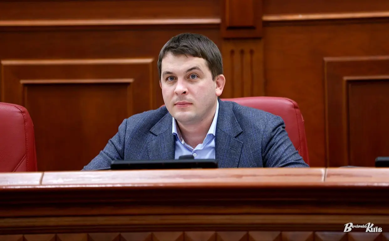 Будівля АТП у центрі Києва використовується за призначенням, і ремонт її був законним, — Дмитро Загуменний