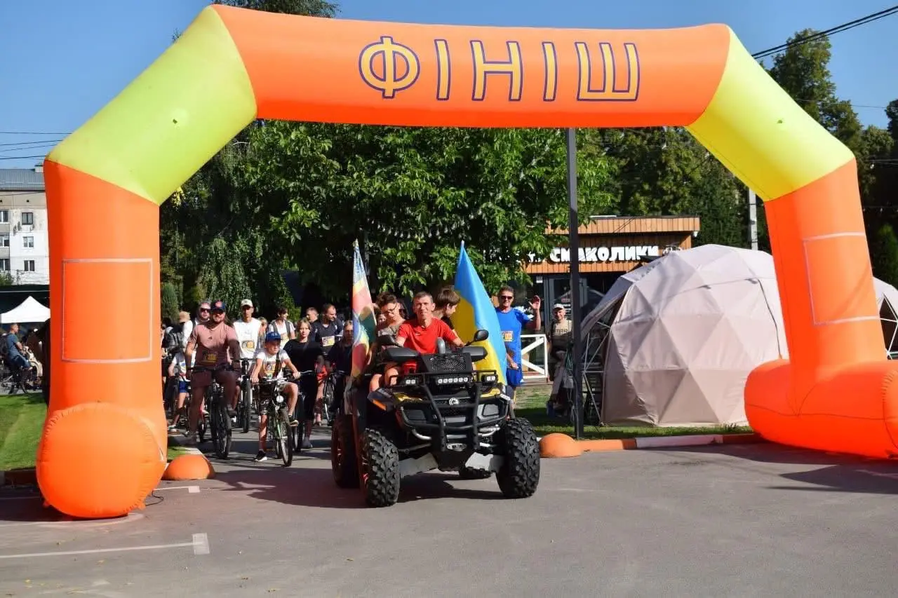 Патріотичний велопробіг на Київщині зібрав кошти для військових