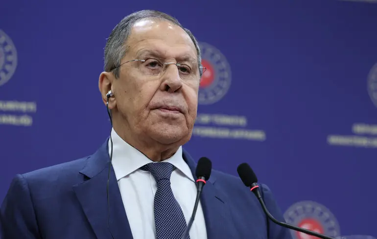 Лавров пригрозив, що війна відновиться, якщо Україна не захистить права «російської меншини»